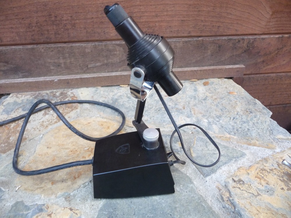 AMERICAN OPTICAL UNIVERSAL ILLUMINATOR LIGHT SOURCE MODEL #359 WORKS