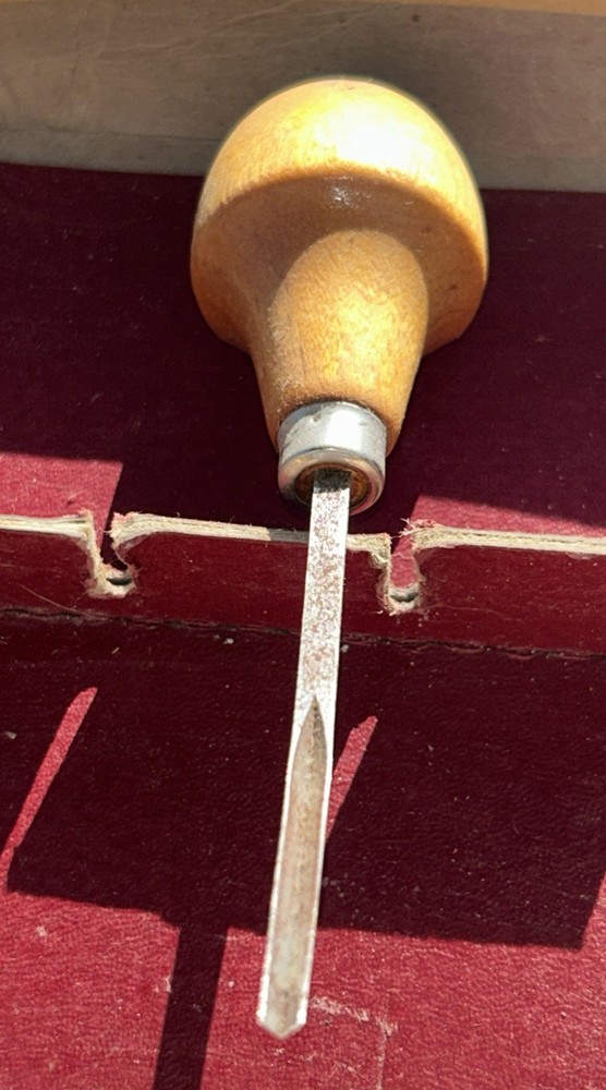 4 Piece Wood Carving Tools Gouges, Chisel, Parting Tool By Walnut Hollow USA