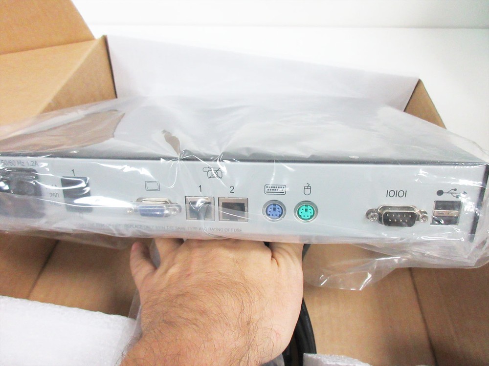 BLACK BOX KV1712A-R2 ENHANCED-VIDEO SERVSWITCH OCTET USER STATION