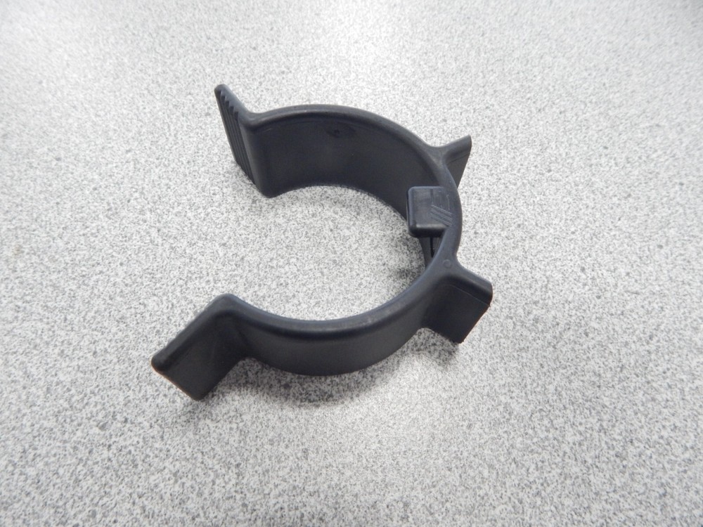 Crestliner Boats Stowable Pedestal Clips