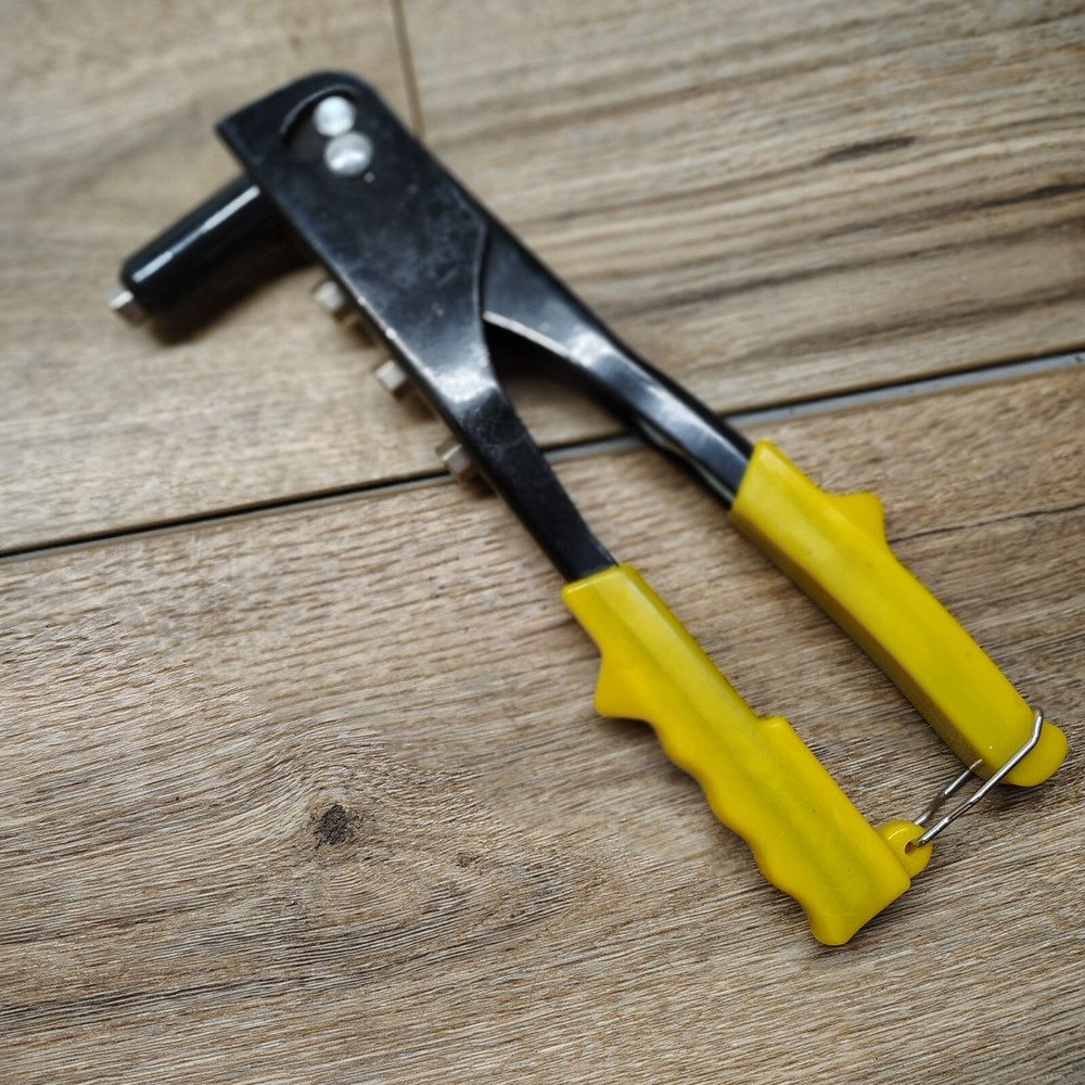 Heavy-Duty Hand Rivet Gun With Yellow Handle
