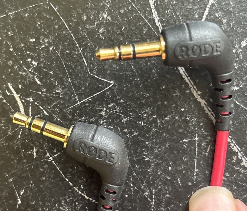 RODE VideoMicro Compact On-Camera Mic w/ Rycote Lyre Shock Mount & Wind Shield