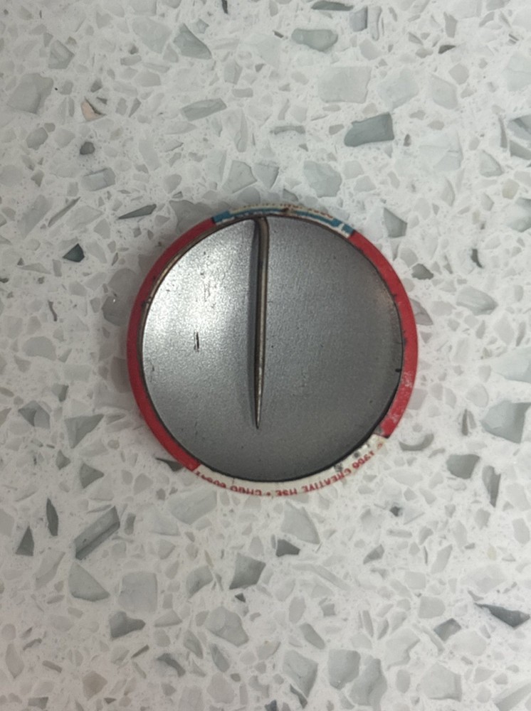Vintage Robin 1966 7/8" DC Comics / N.P.P. Batman Pin-Back Button