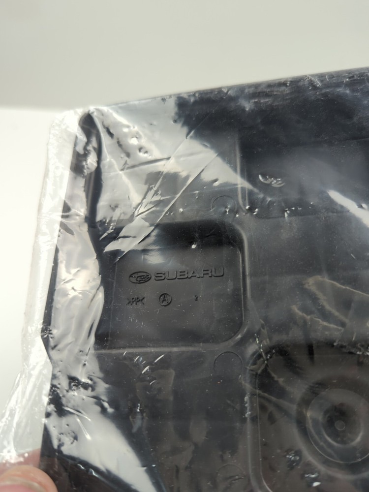 Genuine Subaru Tray 82122AN00A