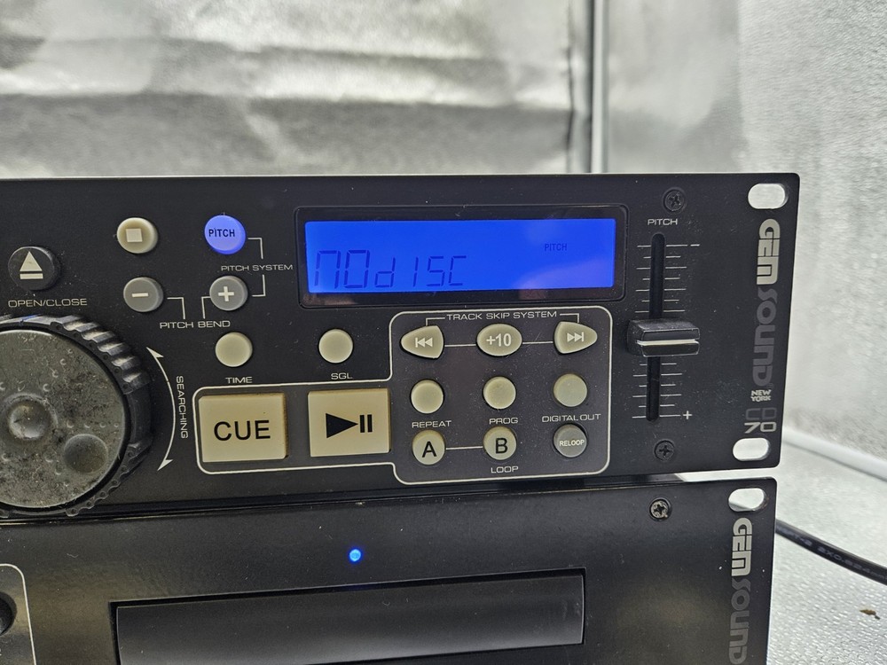 GEMINI CD 70 SYSTEM DJ Setup - Control Unit & Dual CD Player -