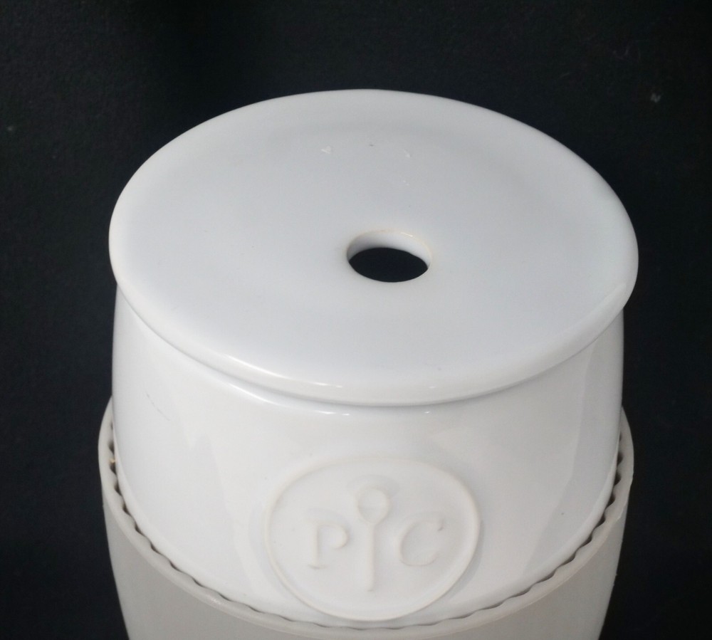 Pampered Chef Honey Jar 5 1/4" Tall