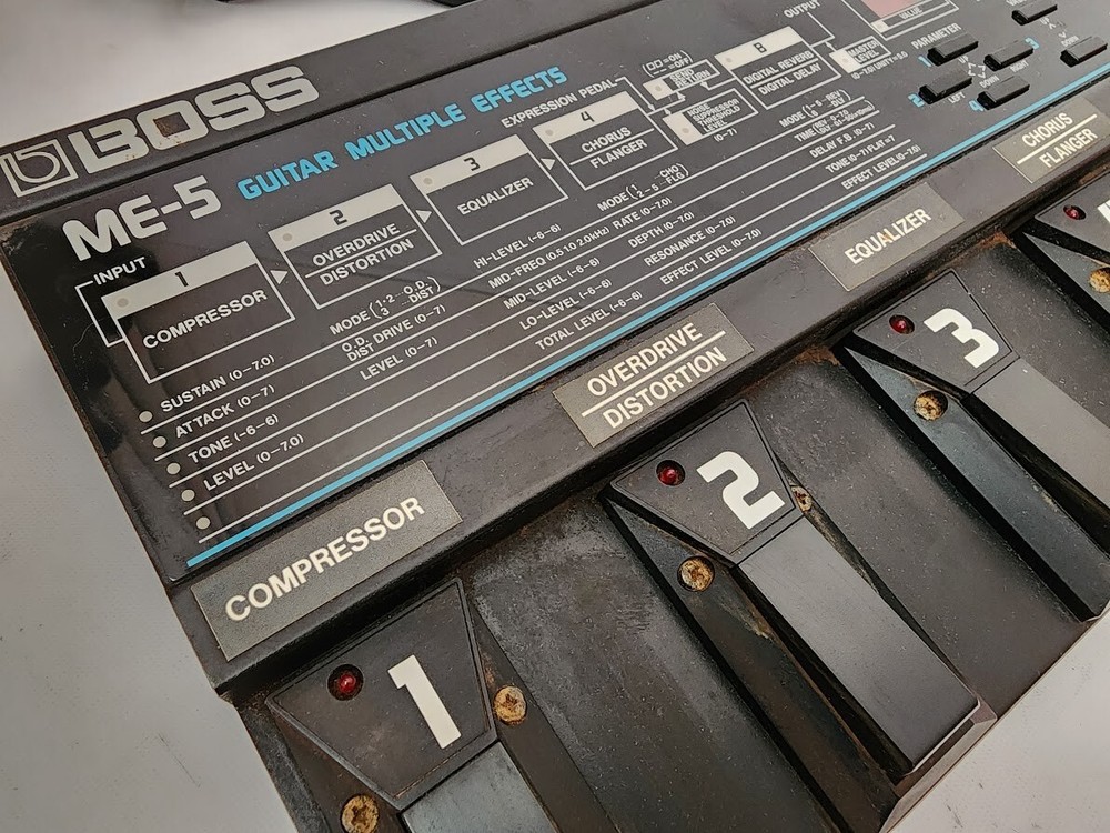 Boss ME-5 Analog Multi Effect processor Pedal