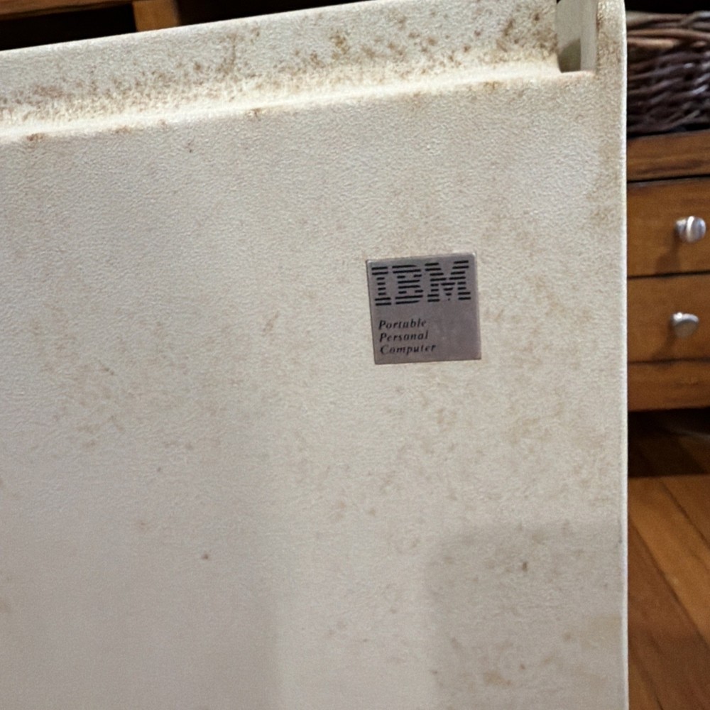 Vintage IBM 5155 PC Convertible Portable Computer NO CORDS UNTESTED(READ!)