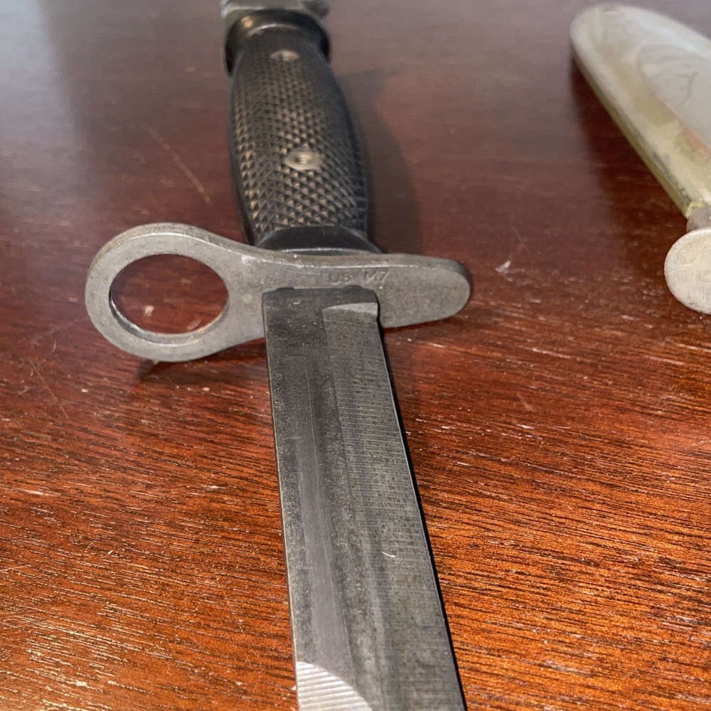 Bayonet Vintage