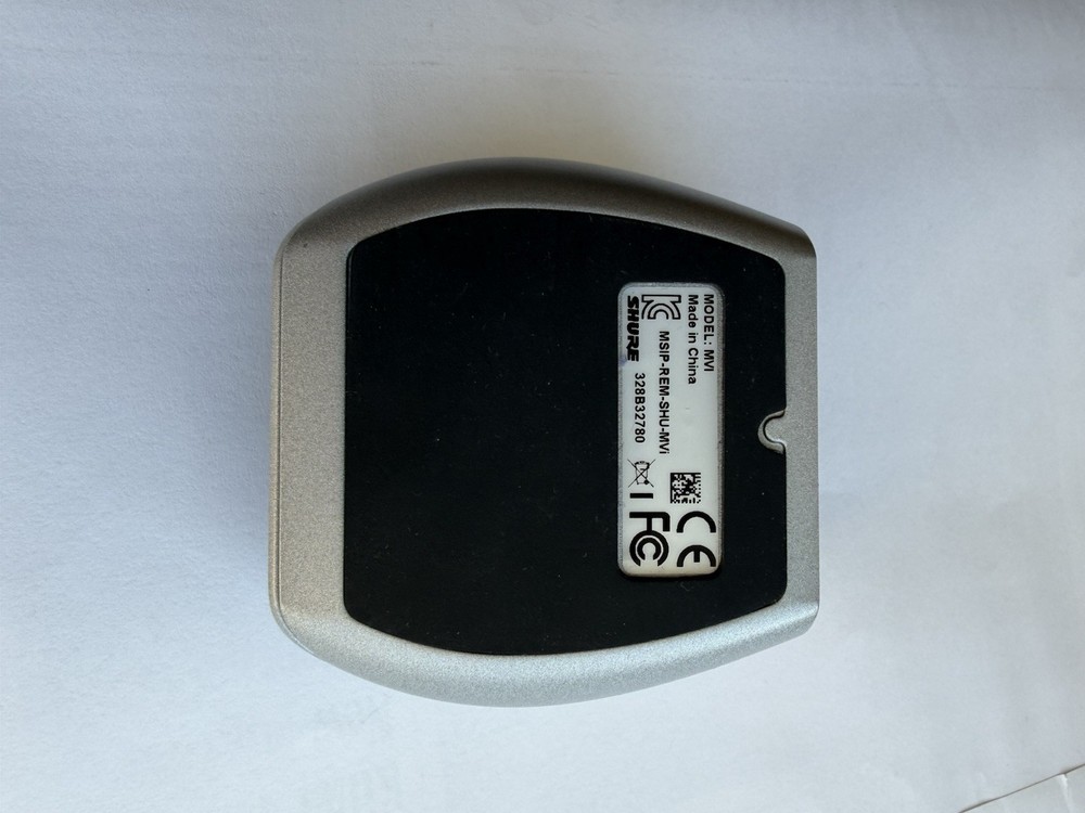 Shure MVi Digital Audio Interface with Lightning Cable & USB-C Cable Included