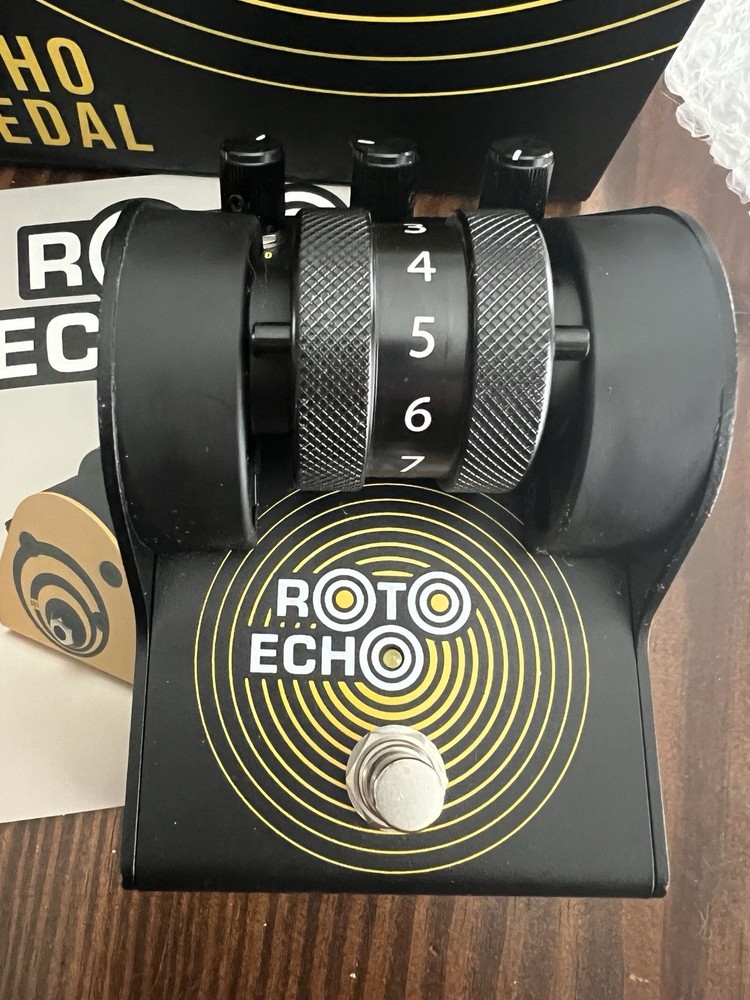 Third Man Records X Black Mountain Roto-Echo - Digital Delay Guitar Pedal