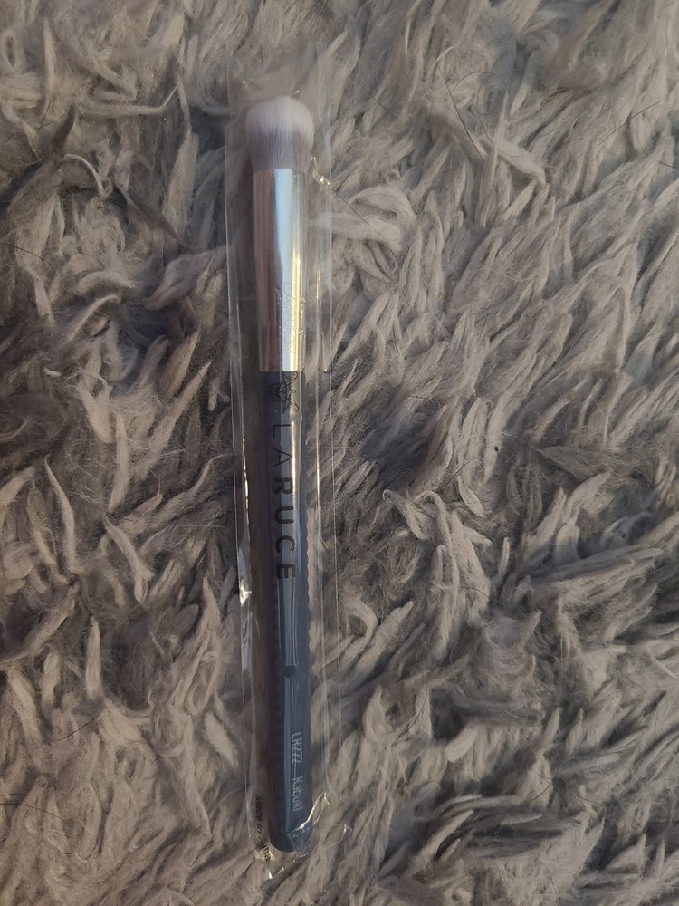 Laruse LR222 Kabuki Makeup Brush NEW