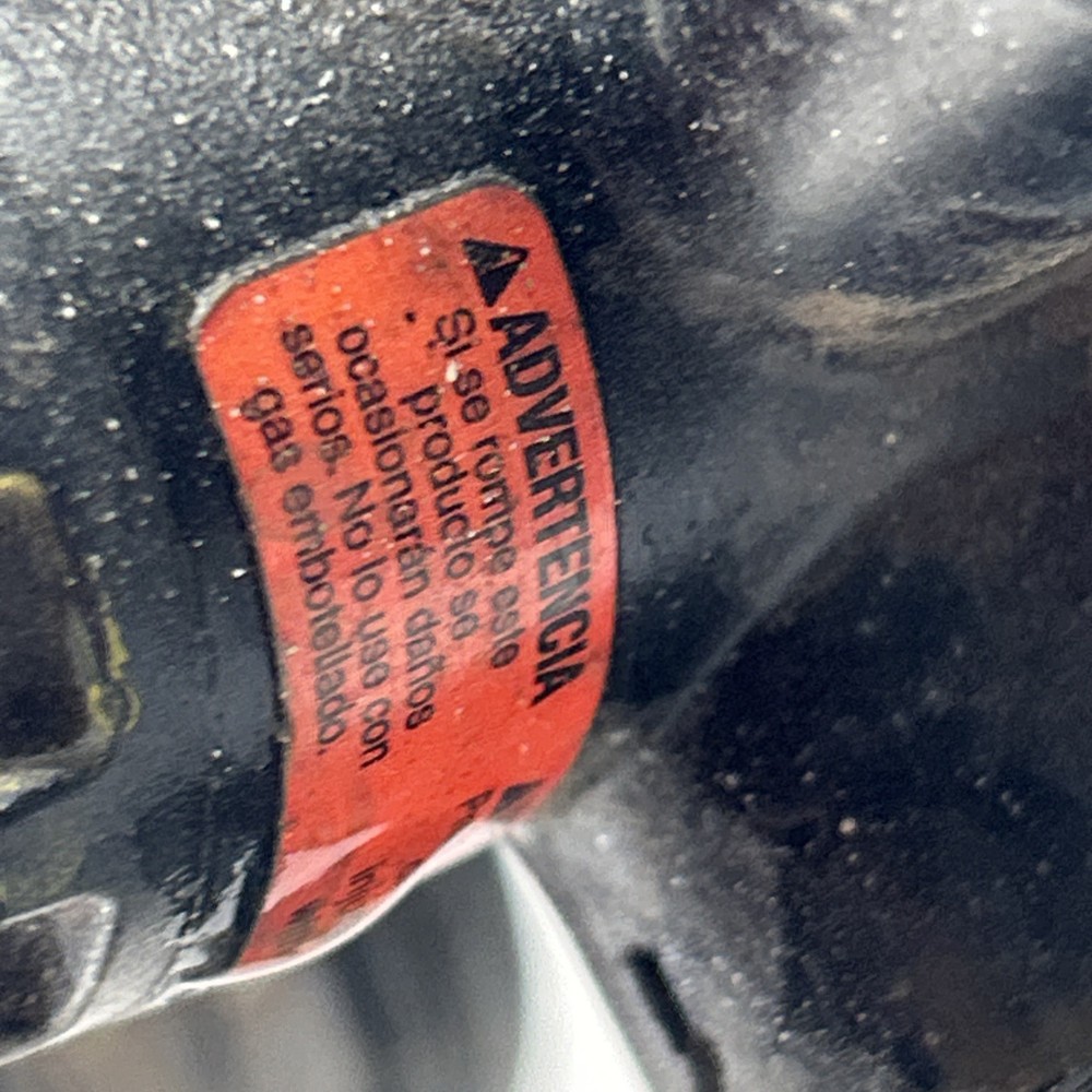 Devilbis Pressure Pot. 2 Gallon Paint Pressure Pot.