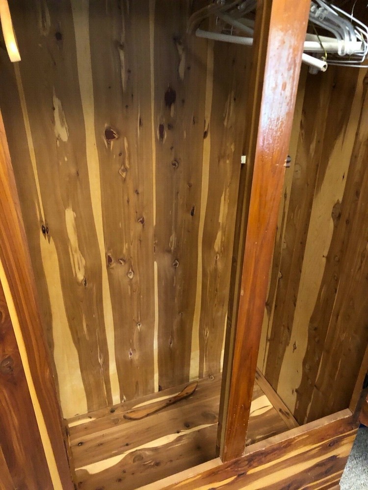 cedar wardrobe with hanging bar, 2 latching doors, good condition