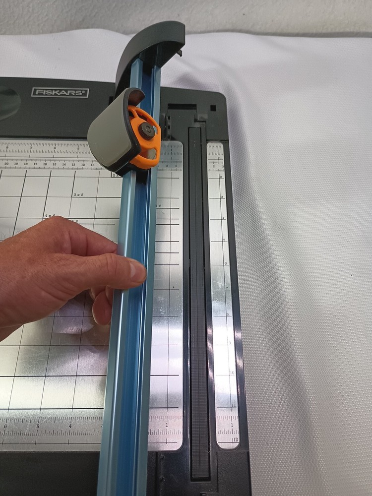 FISKARS Cutting Board Paper Rotary Cutter 12" TableTop