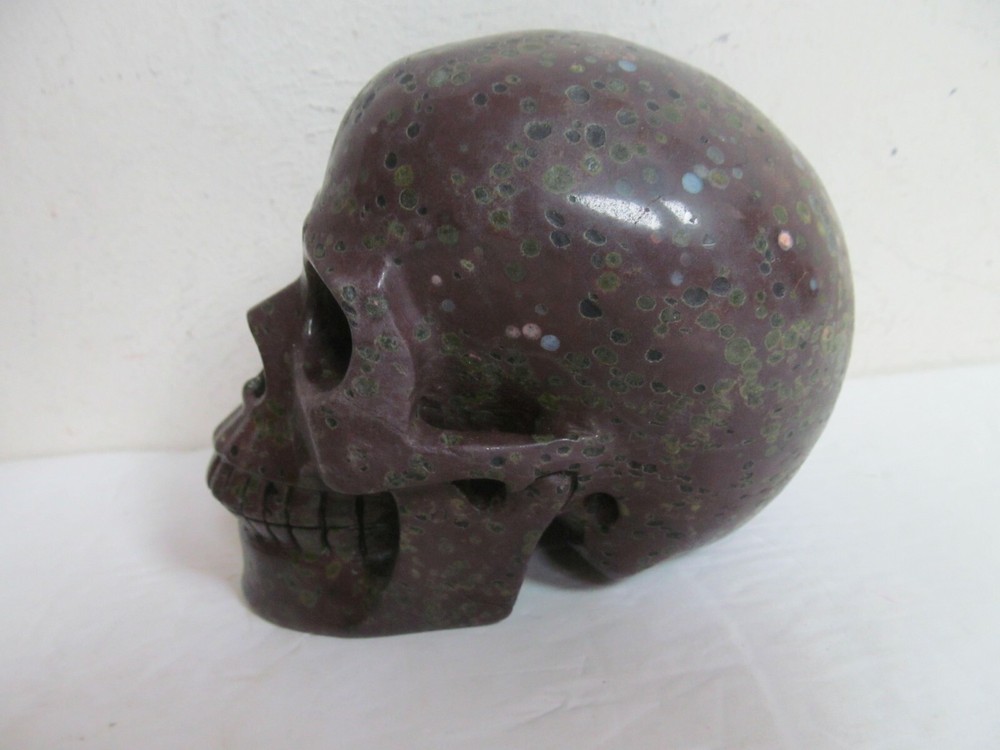 Stone carved skull C