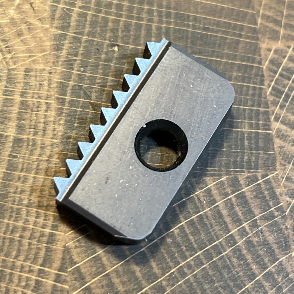 ONE CARMEX 30 | 8 UN MT7 THREAD MILL INSERT