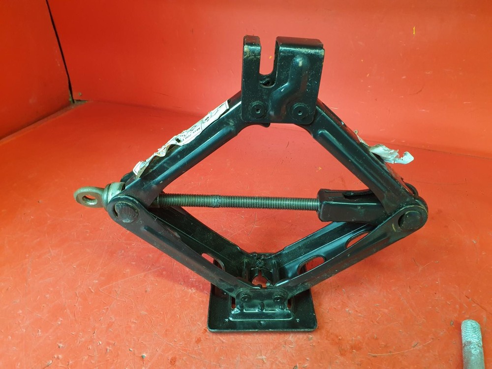 FIAT 500 JACK KIT 2012