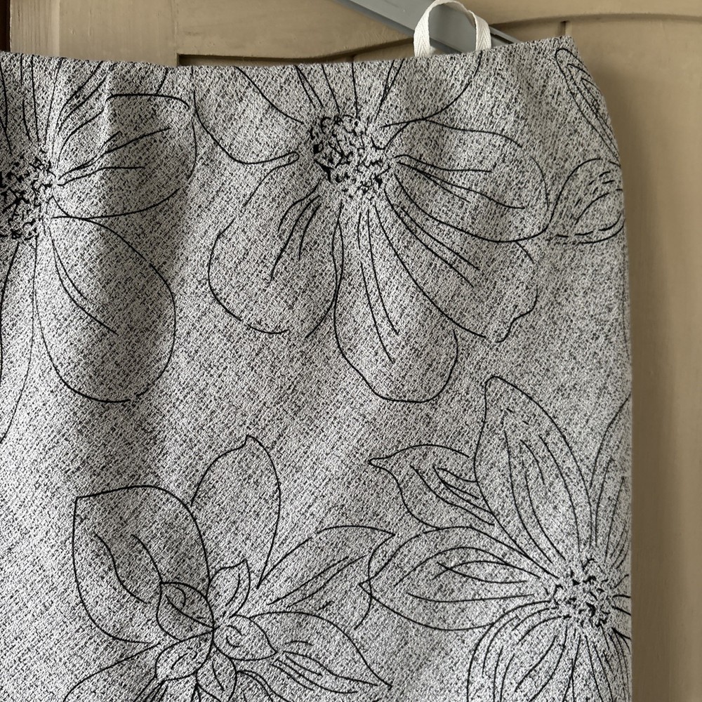 Danart Grey/Flower Skirt Size 18