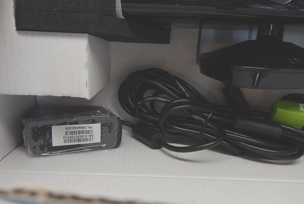 Microsoft XBOX 360 Kinnect Sensor Open Box Never Used SW