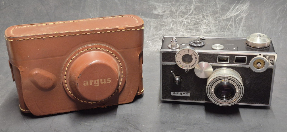 UNTESTED READ! Vintage Argus Cintar Camera 50mm