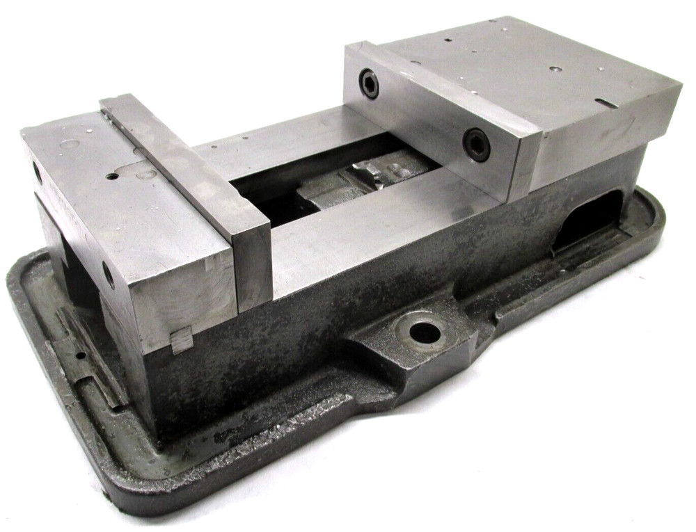 KURT ANGLOCK 6" MILLING MACHINE VISE w/ JAWS - #D60