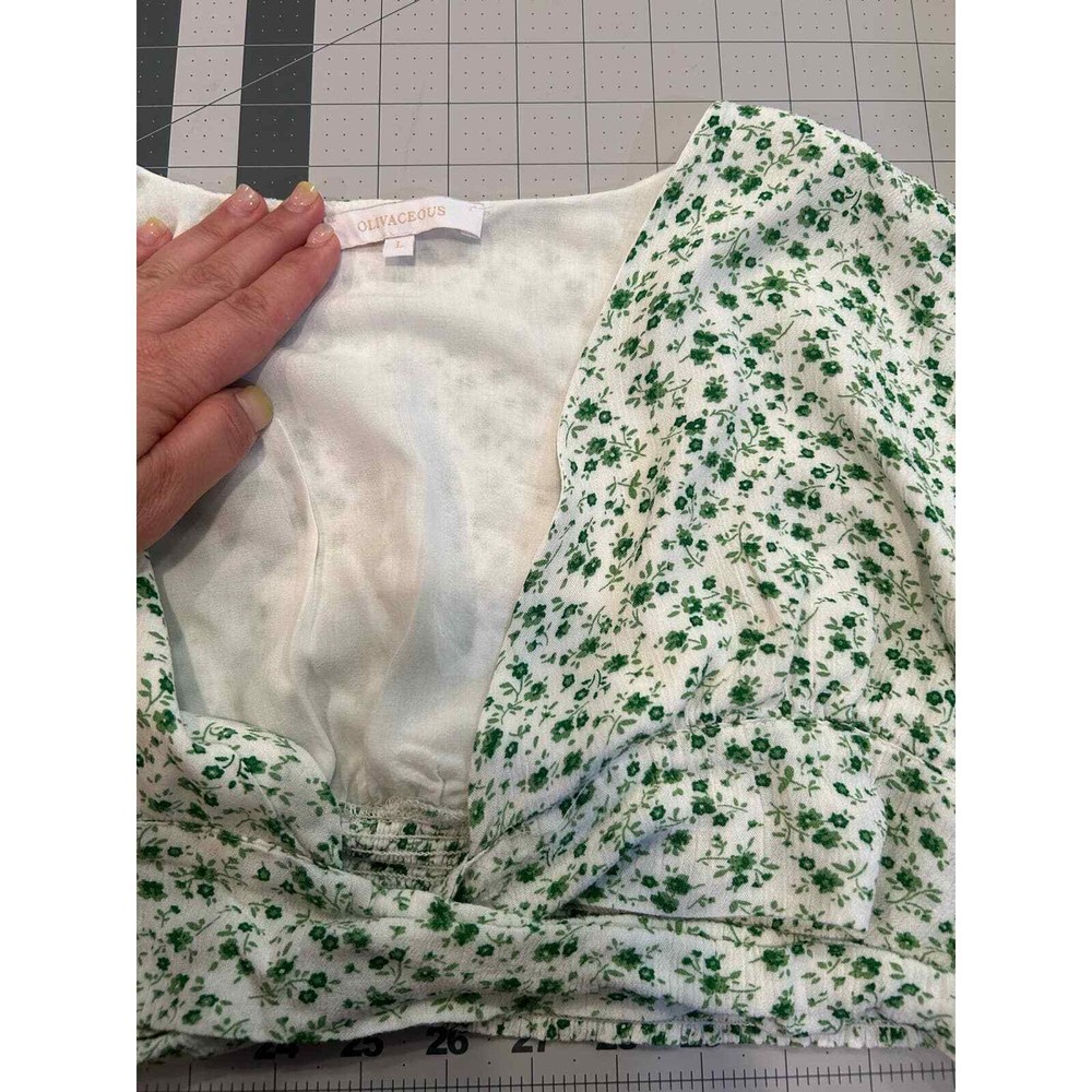 Olivaceous white and green floral set size L