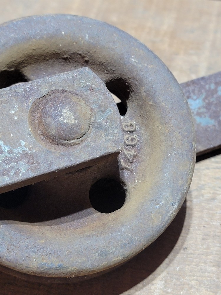 VINTAGE RUSTY ANCO 1468 MEAT HOOK BUTCHER PULLEY WORKING