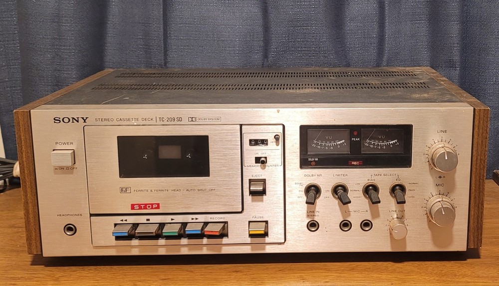 Sony TC-209SD Stereo Cassette Deck (READ)