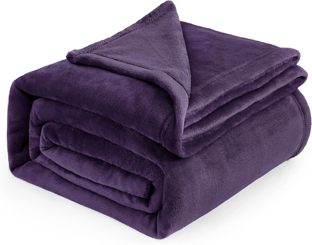 Bedsure GentleSoft Fleece Bed Blankets Queen Size Grey - Soft Warm Winter Blanke
