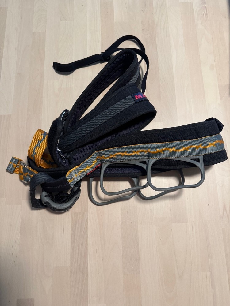 Mammut Focus Rock Climbing Sit Harness Type C Size S (Used)
