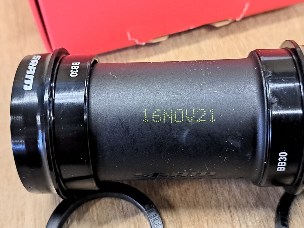 SRAM Dub BB30 Bottom Bracket / New in Box
