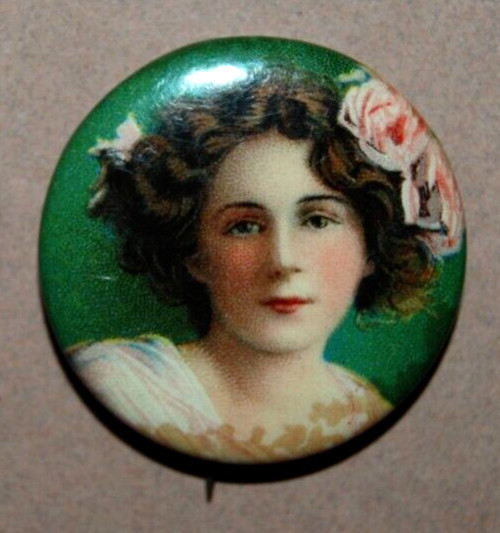 VINTAGE CHESTERFIELD CIGARETTE ADVERTISING VICTORIAN LADY PIN BACK BUTTON