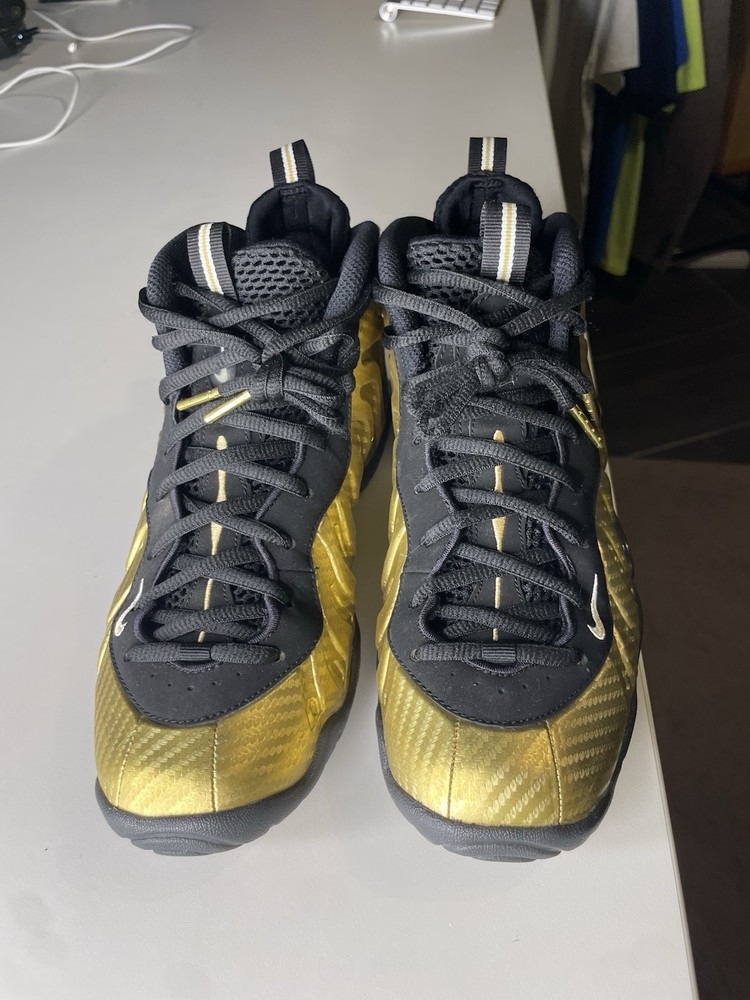 Nike posite pro metallic gold MINT youth size 6