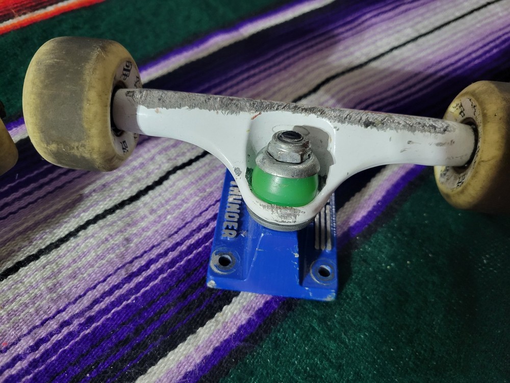 Thunder Trucks With Wheels And Bearings