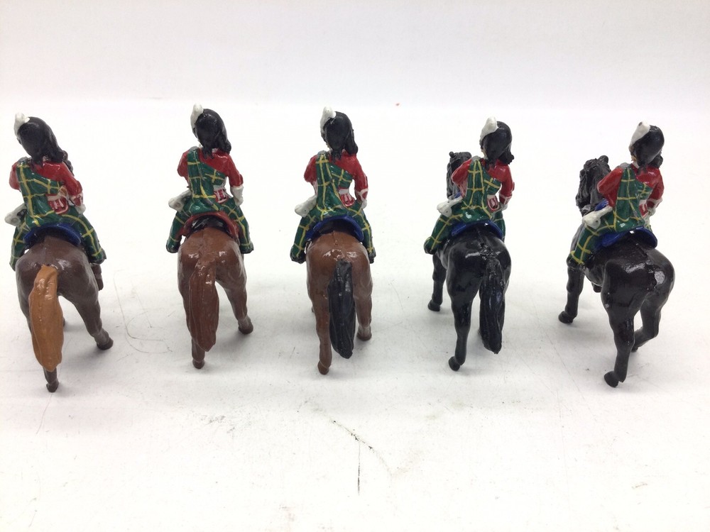 4) Lead Gordon Highlander Figures On Horseback