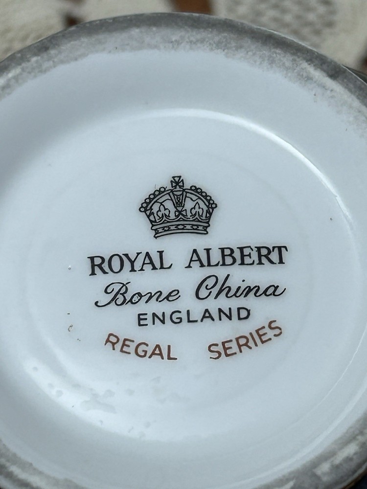 ROYAL ALBERT England Cup & Saucer Set MINT