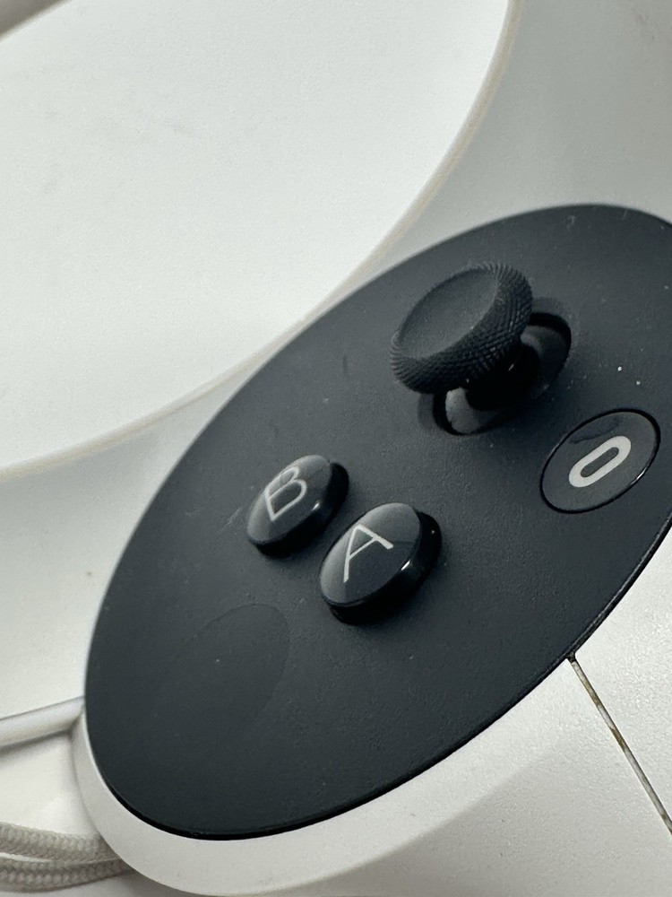 Genuine Original Meta Oculus Quest 2 VR RIGHT Touch Controller Only - Tested