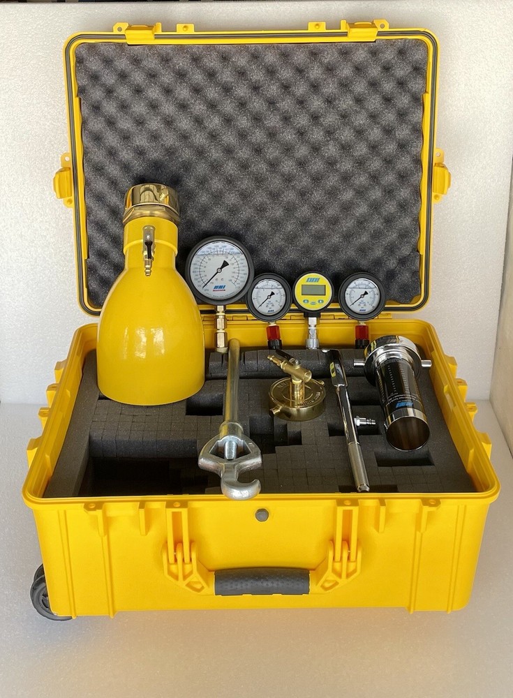 2-1/2" NST Hydrant Flow Test Kit In a Wheeled Case & digital gauge