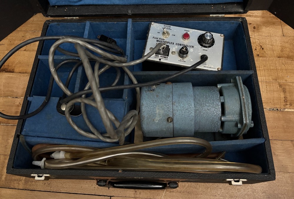 Cole Parmer Masterflex Pump motor w/ Masterflex Solid State Speed Controller