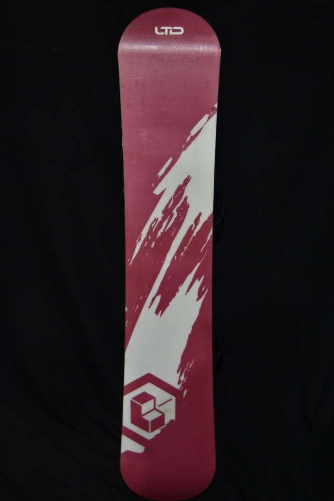 LTD SNOWBOARD SIZE 145 CM WITH LAMAR MEDIUM BINDINGS