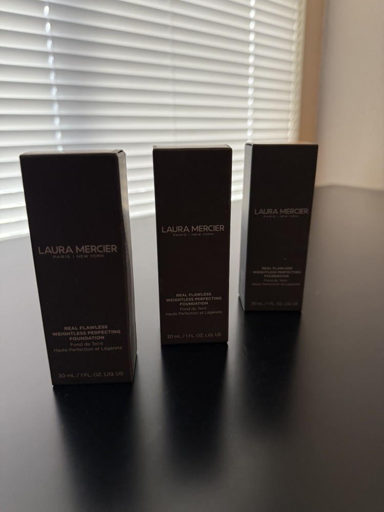 Makeup - Laura Mercier