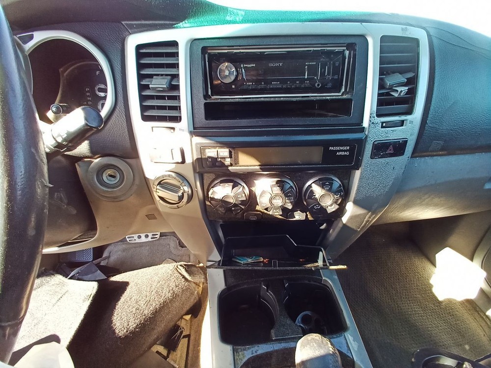 2005 4 RUNNER Jack and Spare Tire tools. 12804495