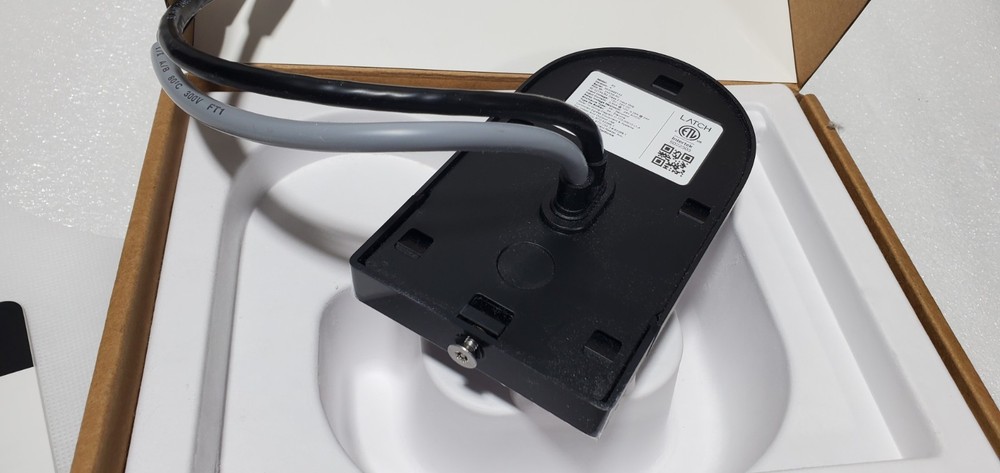 Latch R Series Model R2 Reader Black New.