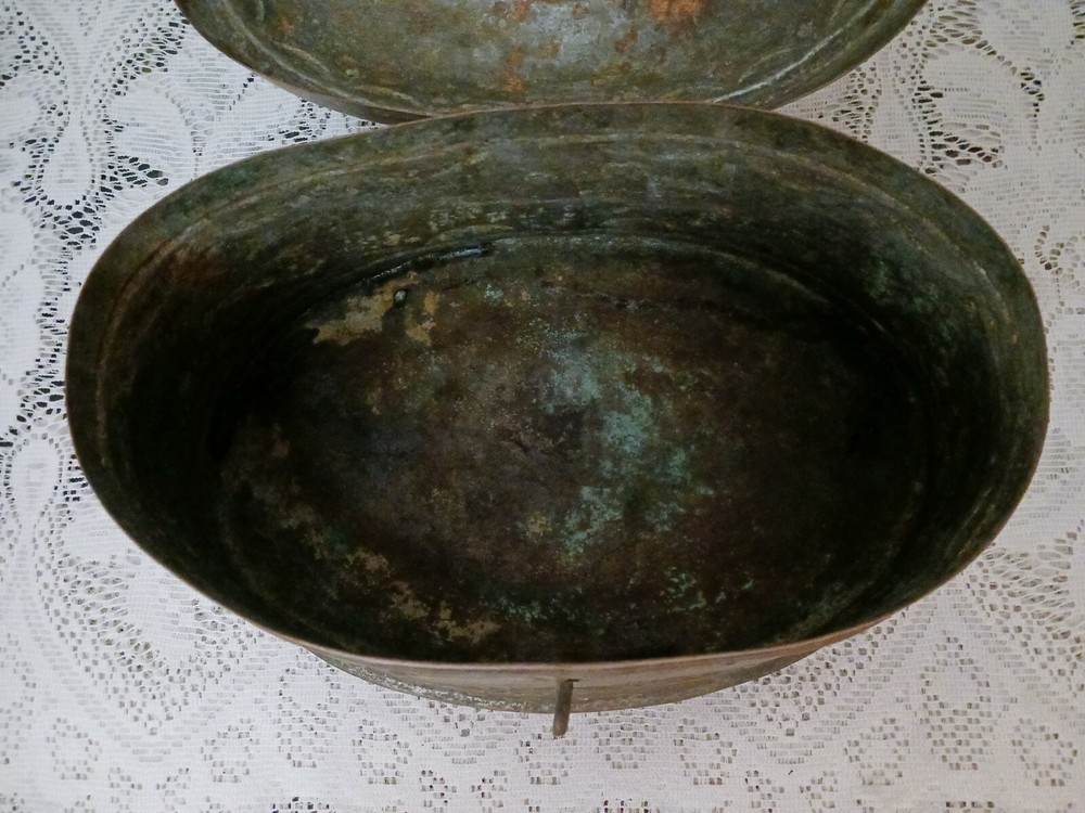 Antique Copper Container Unique Design w/ Hook Latch & Handle