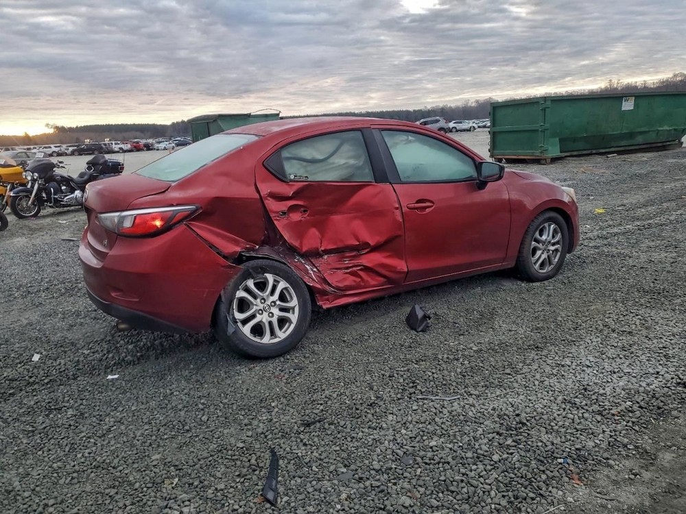 IA SCION 2016 Glove Box 4939529