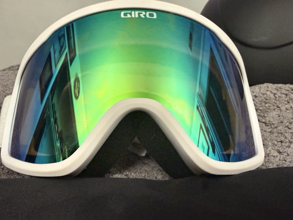 Giro Ski Goggles White Frame Green Mirrored Lens Adjustable Strap Foam Padding