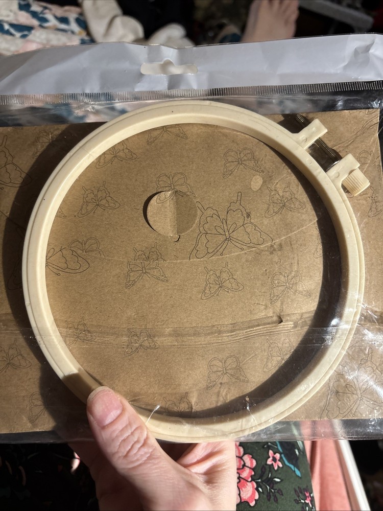 Embroidery Hoop Kit