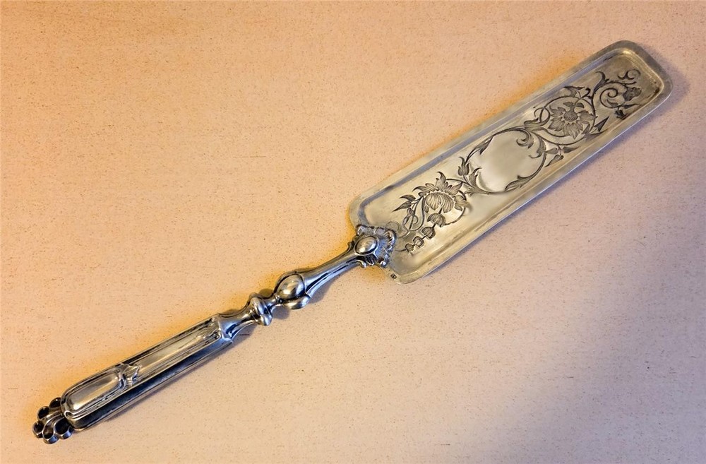 Antique German 12 Loth Solid Silver Ornate Engraved Cake Server 1.8 oz c.1800s
