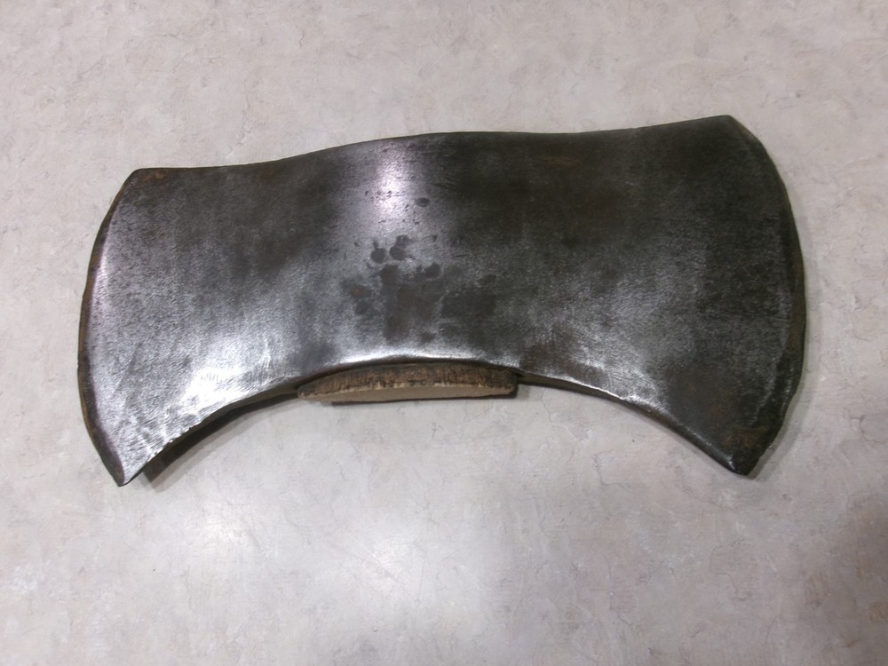 Vintage TRUE TEMPER FLINT EDGE KELLY WORKS 3 Lbs.,  Double Bit Axe, Nice One